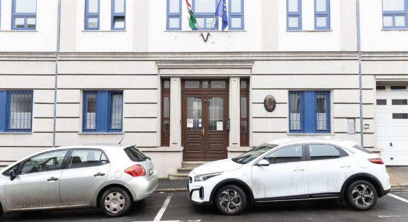 Gyorshajtását is az önkormányzati céggel fizettette a zalai ügyvezető – bíróság elé áll!