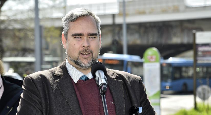 Mozgalmat szervez a háta mögé a DK-ból is kiszállt óbudai polgármester