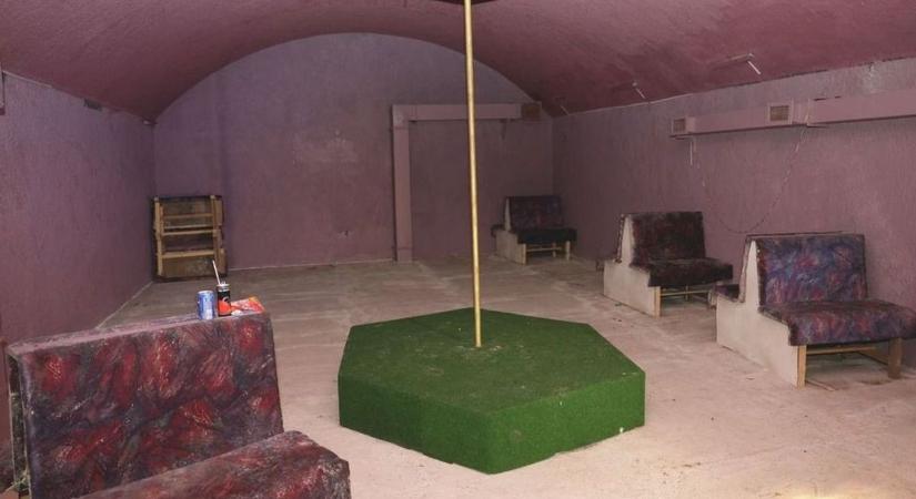 Rendőrségi eljárás indult a tiszaújvárosi szórakozóhelyen történtek miatt