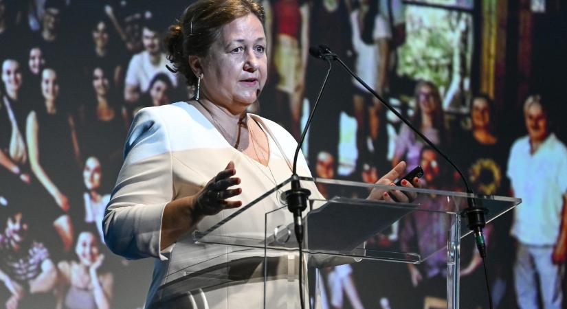 Telex: Lemondásra szólították fel az SzFE rektorát és Vidnyánszky Attila kuratóriumi elnököt a hallgatói fórumon