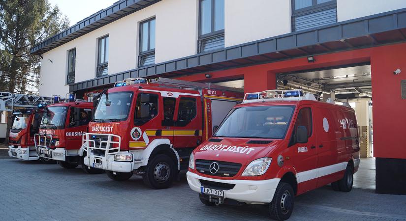 Tűzoltónap: szünetel az ügyintézés, biztosított a készenlét