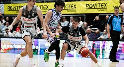 Triplaeső Fóton: hátrányba került a PVSK az elődöntőben