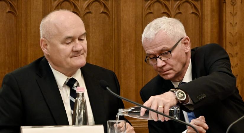 Hende Csaba úgy volt egy alkotmánybírósági ügy előadója, hogy érintettsége miatt semmi keresnivalója nem volt benne