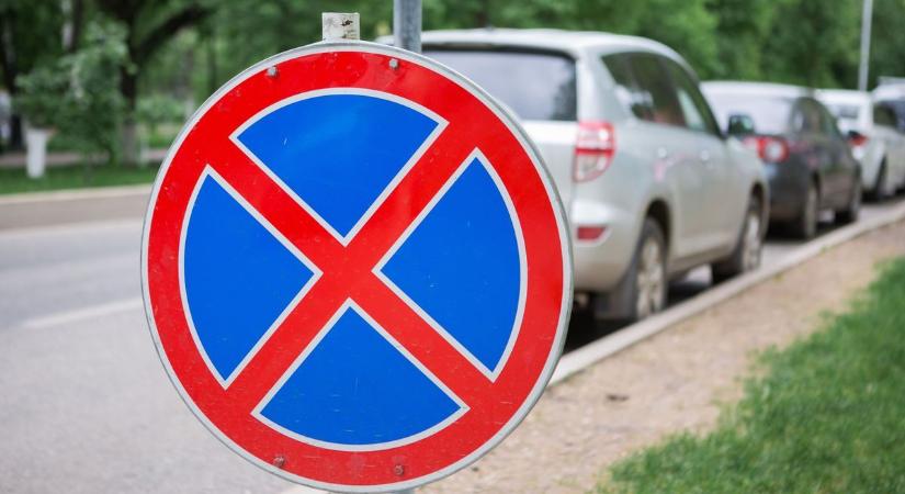 Útlezárás és tilalom: figyeljen, hova parkol május 1-jén!
