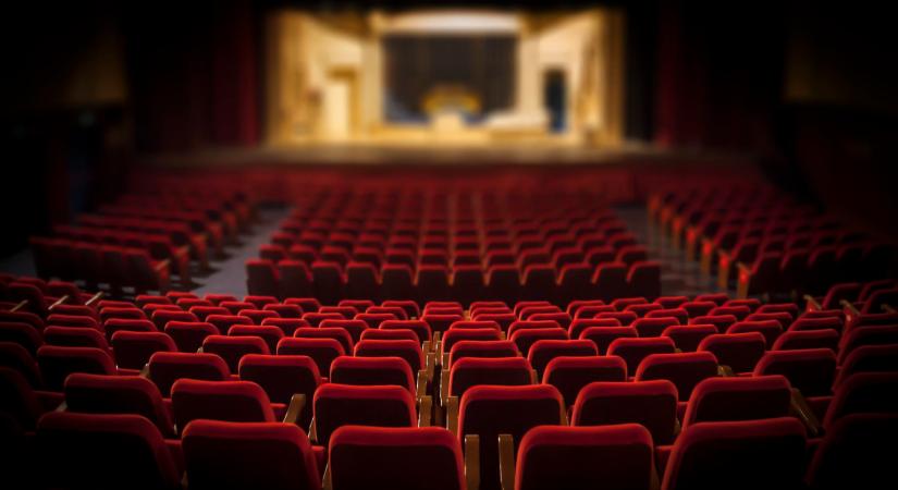 Közös levélben kiáltanak segítségért a színházak, amiért politikailag ellehetetlenítették őket