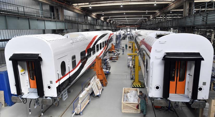 Két nappal a választások előtt nyolc milliárd forintért megvett a MÁV egy három hetes céget