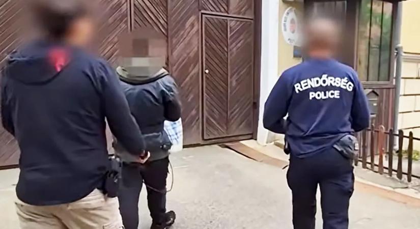 Pucér kislányokat fotózgatott egy pécsi férfi