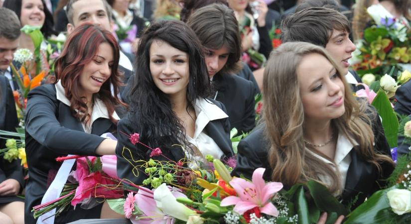 A középiskolai ballagás ára felérhet egy kisebb esküvővel, ha mindent beleadunk