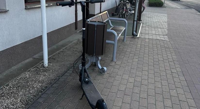 Elég volt egy pillanatnyi figyelmetlenség, percek alatt tűnt el a roller