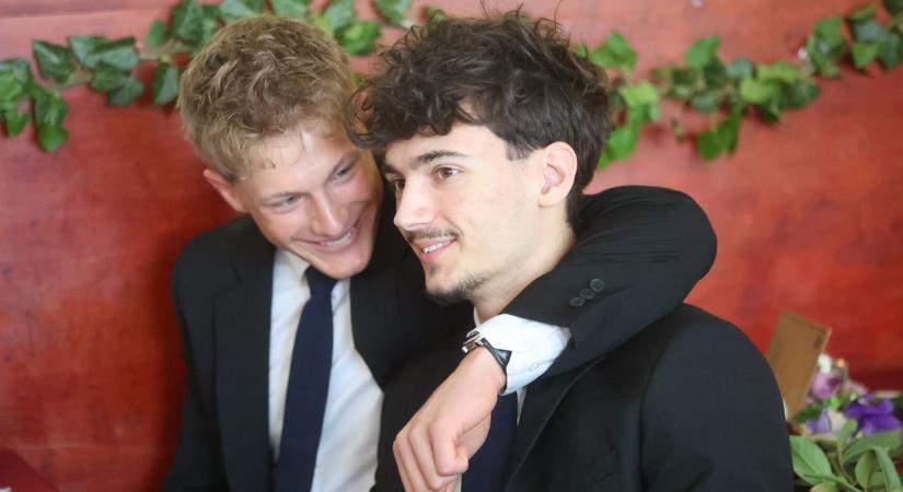 „Senkinek sem kötelessége, hogy nagy ember legyen, már az is nagyon szép, ha valaki ember tud lenni.” – sok sikert, ballagók!