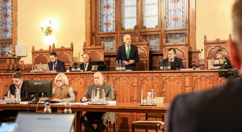 Több jut bérekre és fejlesztésekre