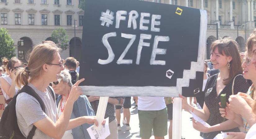 Lemondott a MOME kuratóriuma, az SZFE fórumán a diákok követelték a vezetést távozását