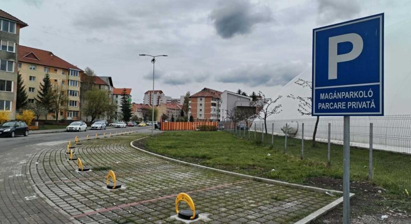 Fokozatosan újulnak meg Csíkszereda parkolói, de akadnak problémás területek