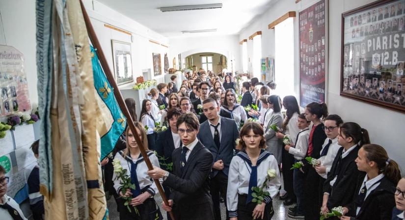 Egy korszak vége, egy új kezdete a piarista végzősöknek