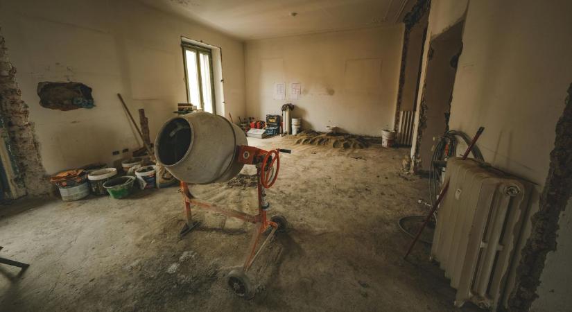 Lebukott a „visszatérő alkalmazott” – Fizetés nélkül vitt el építőanyagot