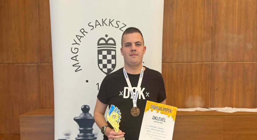 Bronzérmes lett a Diákolimpián a Corvin ifjú sakktehetsége