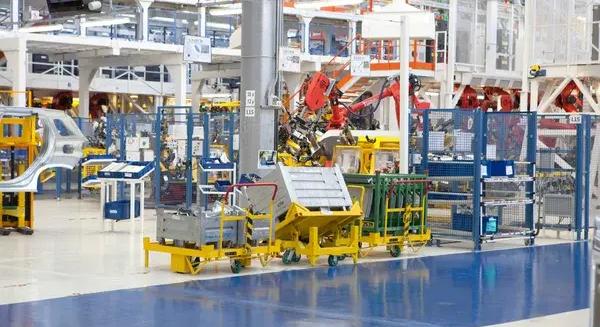 Több mint 1500 munkahely veszélyben Németországban – magyarok százai kerülhetnek bajba