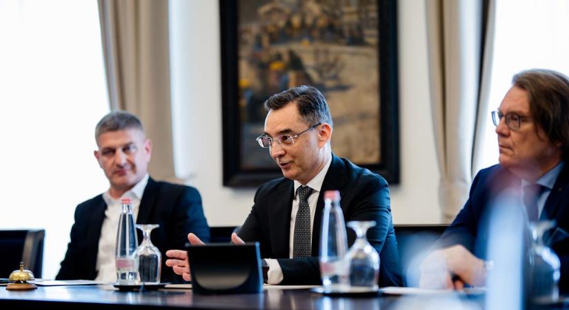 Debrecenben két képviselő kérte a közgyűlés feloszlatását, de a fideszes városvezetés nem tűzte napirendre az indítványt