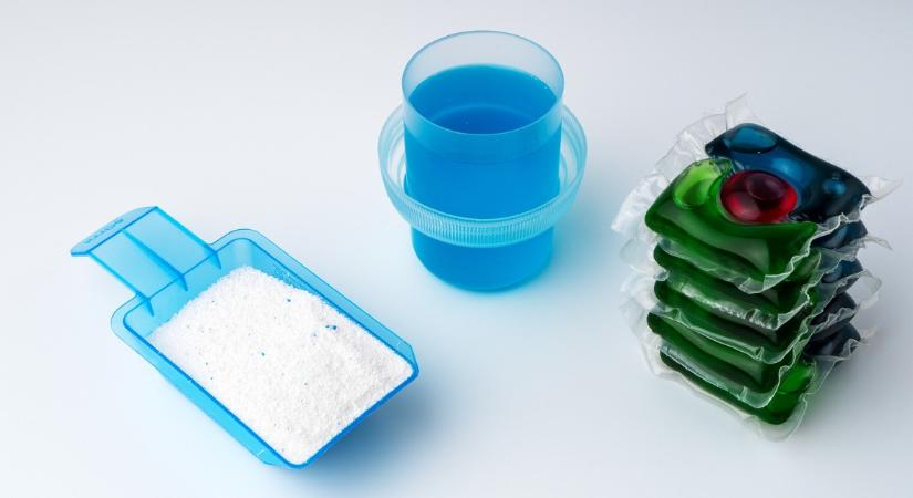 Mosópor, gél vagy kapszula? Ezt a hibát rengetegen elkövetik a mosásnál, a drága ruha bánhatja