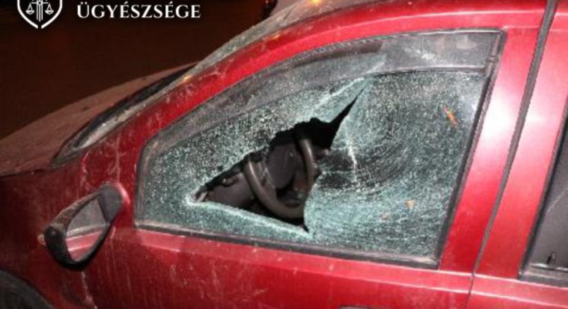 Balhé lett az autócseréből