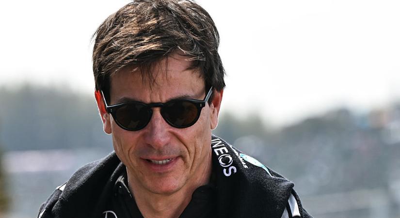 Nagy bajba került a Mercedes: beperelték a Forma–1-es csapatot