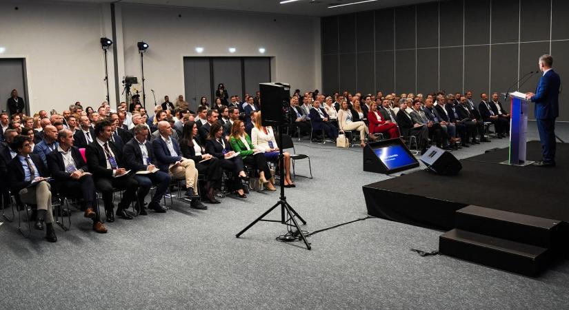 Példa nélküli a Tisza négy roma politikusa az Országgyűlésben, kérdés mennyiben áll mögöttük a cigány közösség