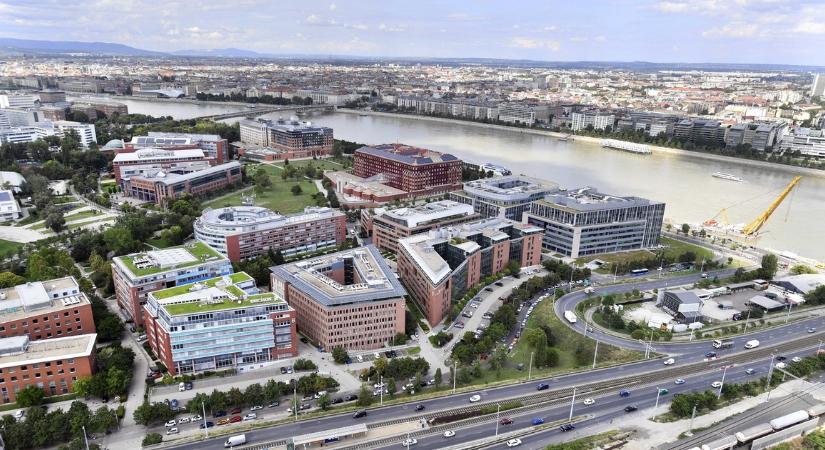 Második világháborús bombát találtak Budán, kiürítik a környéket