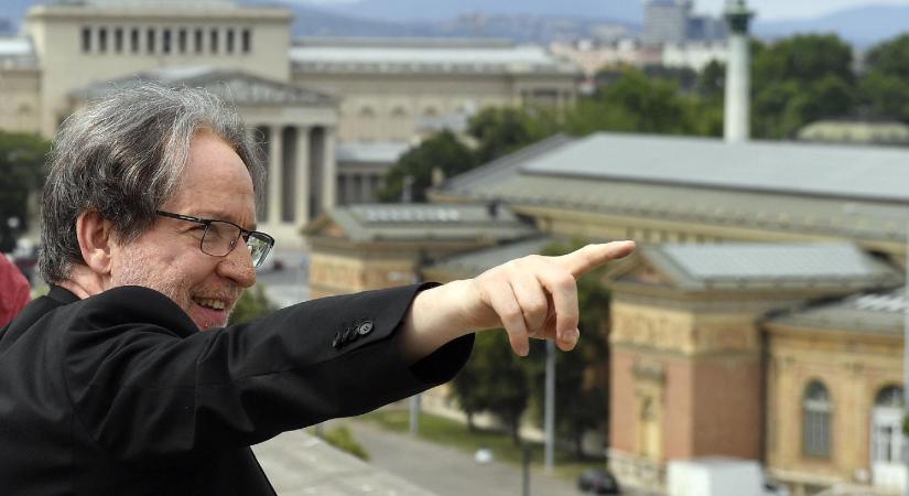 A Kádáriáról, filmdijakról és a Budapesti Tavaszi Ffesztiválról