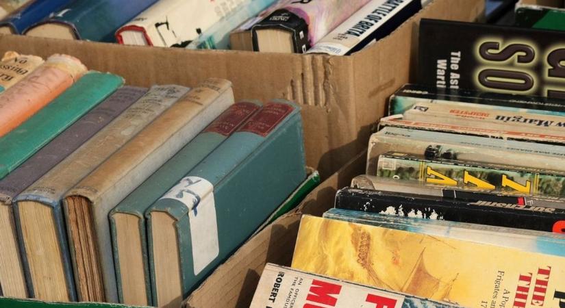 Kincsvadászat a könyvet között: itt lapulhat a kedvenced, potom pénzért