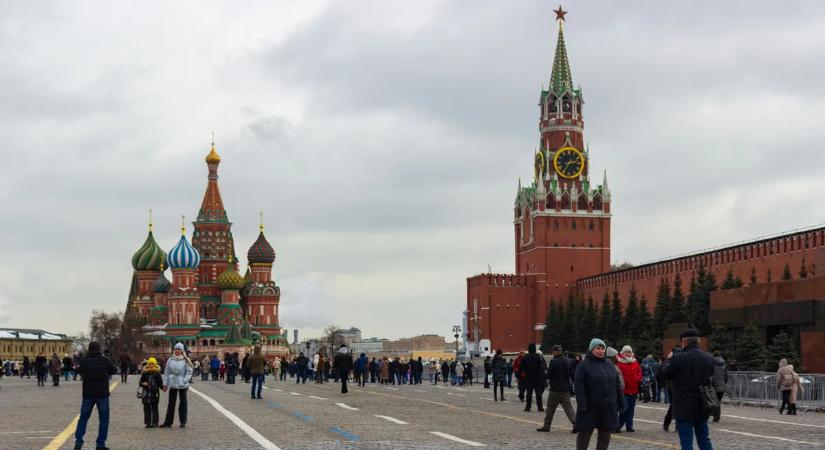 Biztonsági okokból visszafogják az orosz díszszemlét