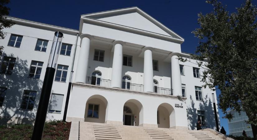 Nincs tovább, lemondott a MOME teljes kuratóriuma