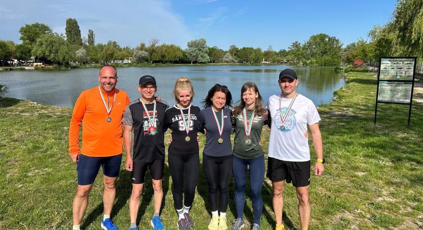 Taroltak a rendőrök a mezei futóversenyen – arany és ezüst Székesfehérváron