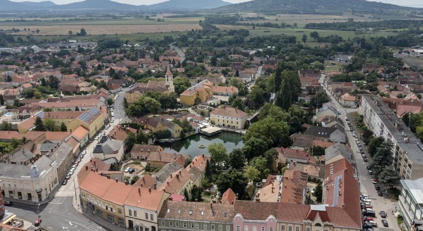 Aggódik a szlovák sportminiszter, hogy Magyar Péter visszafoglalja a Felvidéket, ezért visszaállítaná a sorkatonaságot