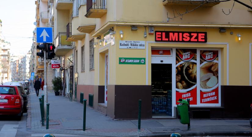 Figyelem, jön a boltzár: így alakul a hosszú hétvége