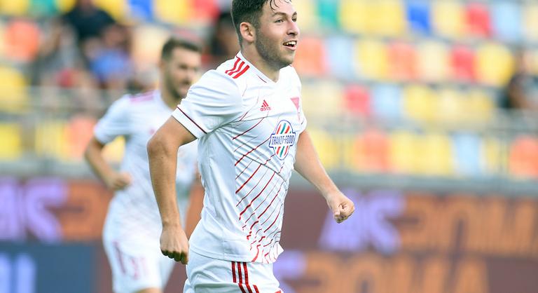 Szerződést hosszabbított magyar válogatott támadójával a DVSC