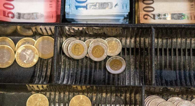 A forint egyik szeme sír, a másik nevet