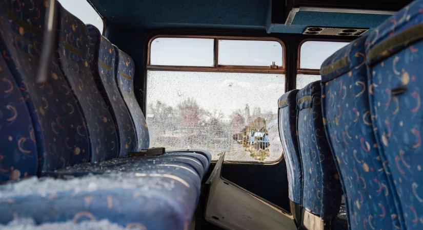 Megrázó részletek derültek ki: rosszul lett a sofőr, súlyos sérült is van a baranyai buszbalesetben