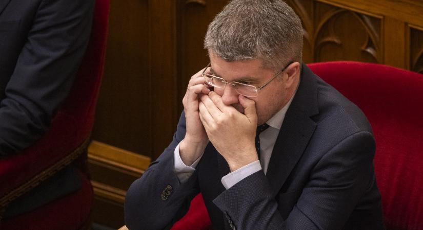 Suttyomban vette át megbízólevelét a fideszes Ágh Péter