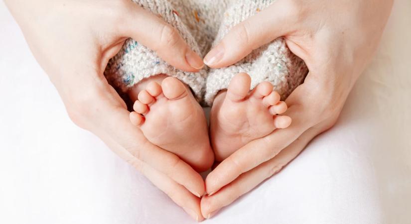 Tudatos bőrápolás a nulladik perctől: 5 patikai alapdarab babának és mamának