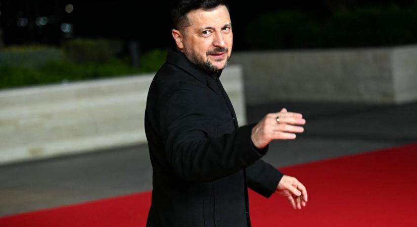 Zelenszkij jelezte, nyitott a találkozóra Magyar Péterrel