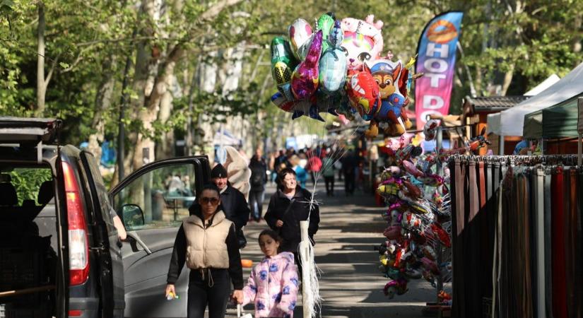 „A vihar előtti csend”: így indult a szegedi majális a Ligetben