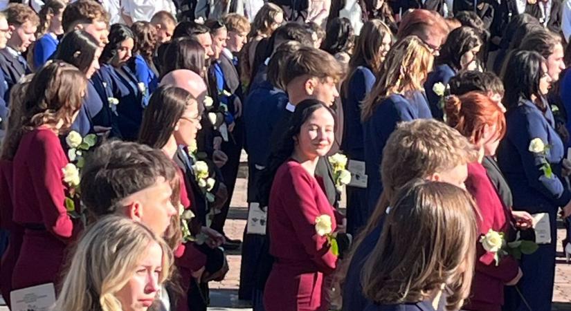 Elballagtak a győri Krúdy-iskola végzősei – fotók, videó
