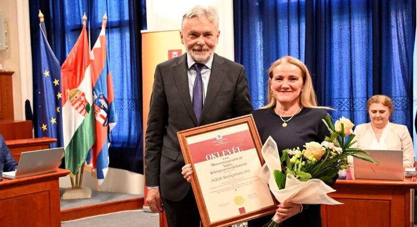 Környezetvédelmi díjjal jutalmazta Mosonmagyaróvár 75 ezer fogyasztó szolgáltatóját - fotók