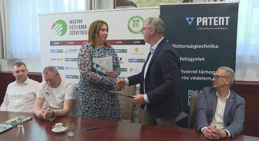 Kéz a kézben a férfi kézilabdáért