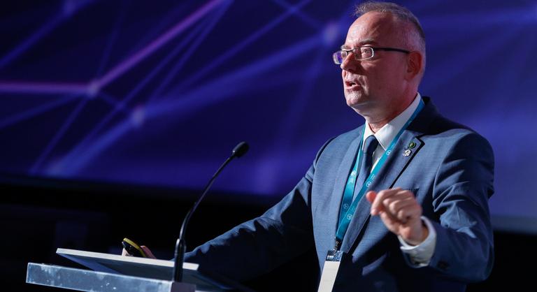 Gábor Dénes Egyetem: Az MI nem munkahelyeket, hanem feladatokat automatizál