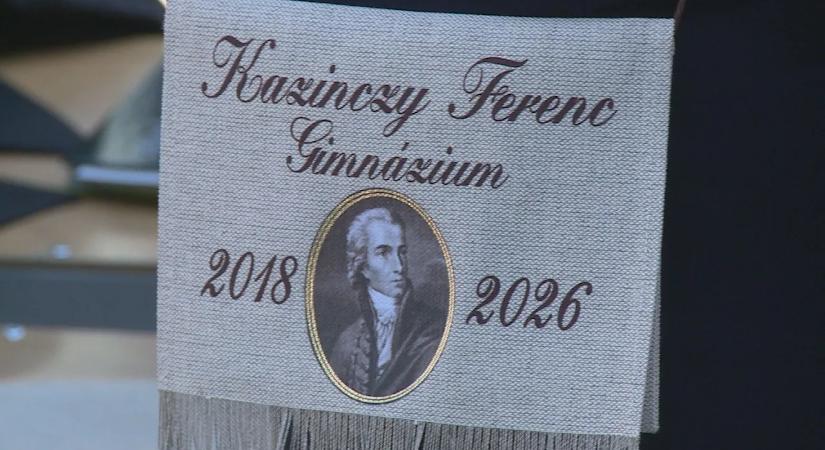 Ikonikus 12. évfolyam búcsúzott a Kazinczyban