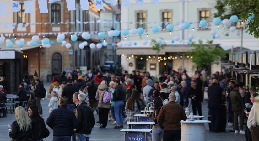 Megkezdődött az Egri Csillag Weekend: borok, gasztroélmények és koncertek várják a látogatókat
