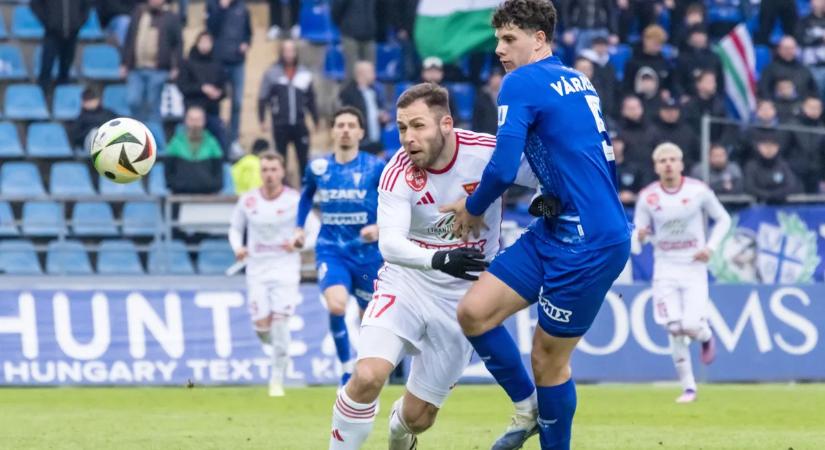 Marad az NB I-ben a magyar válogatott focista