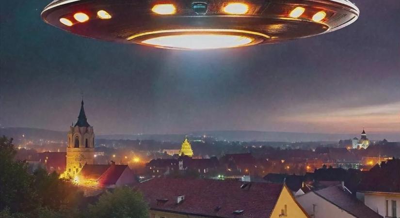 Narancssárgán izzó UFO-t láttak az égen - bejelentést tett egy helyi lakos