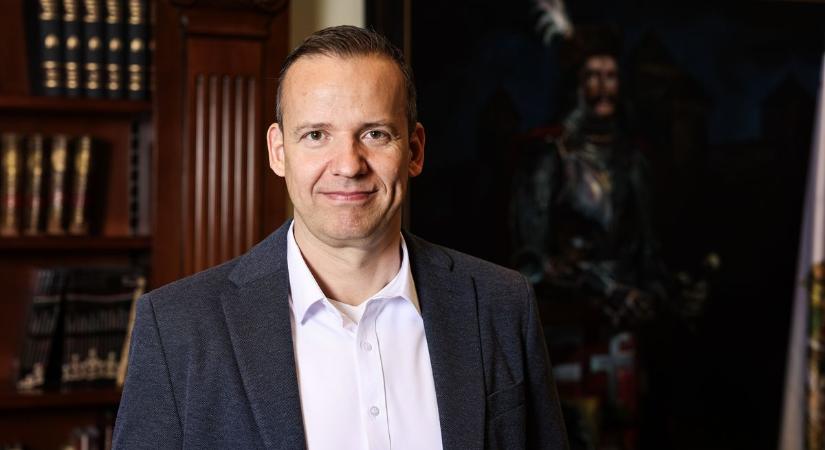 Egy színtiszta globalista csapat alakít kormányt – Toroczkai László a Mandinernek